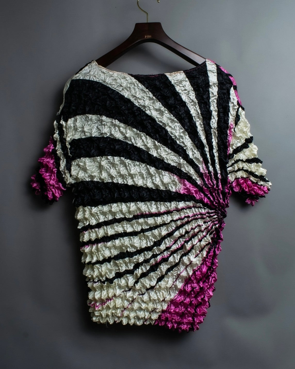 Three Color Undulating Popcorn Shirt