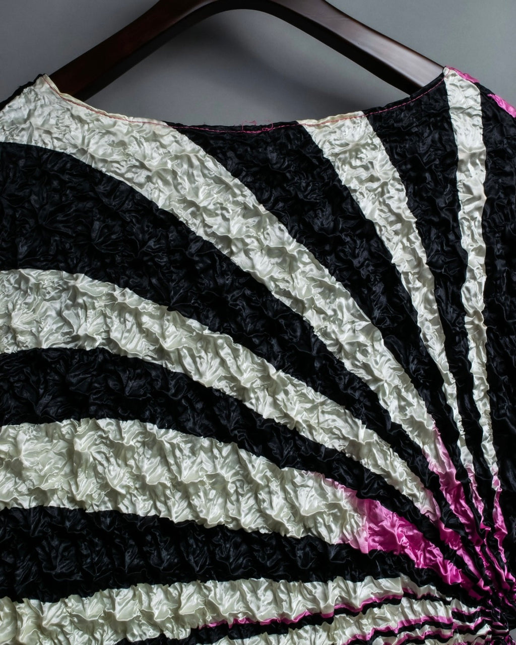 Three Color Undulating Popcorn Shirt