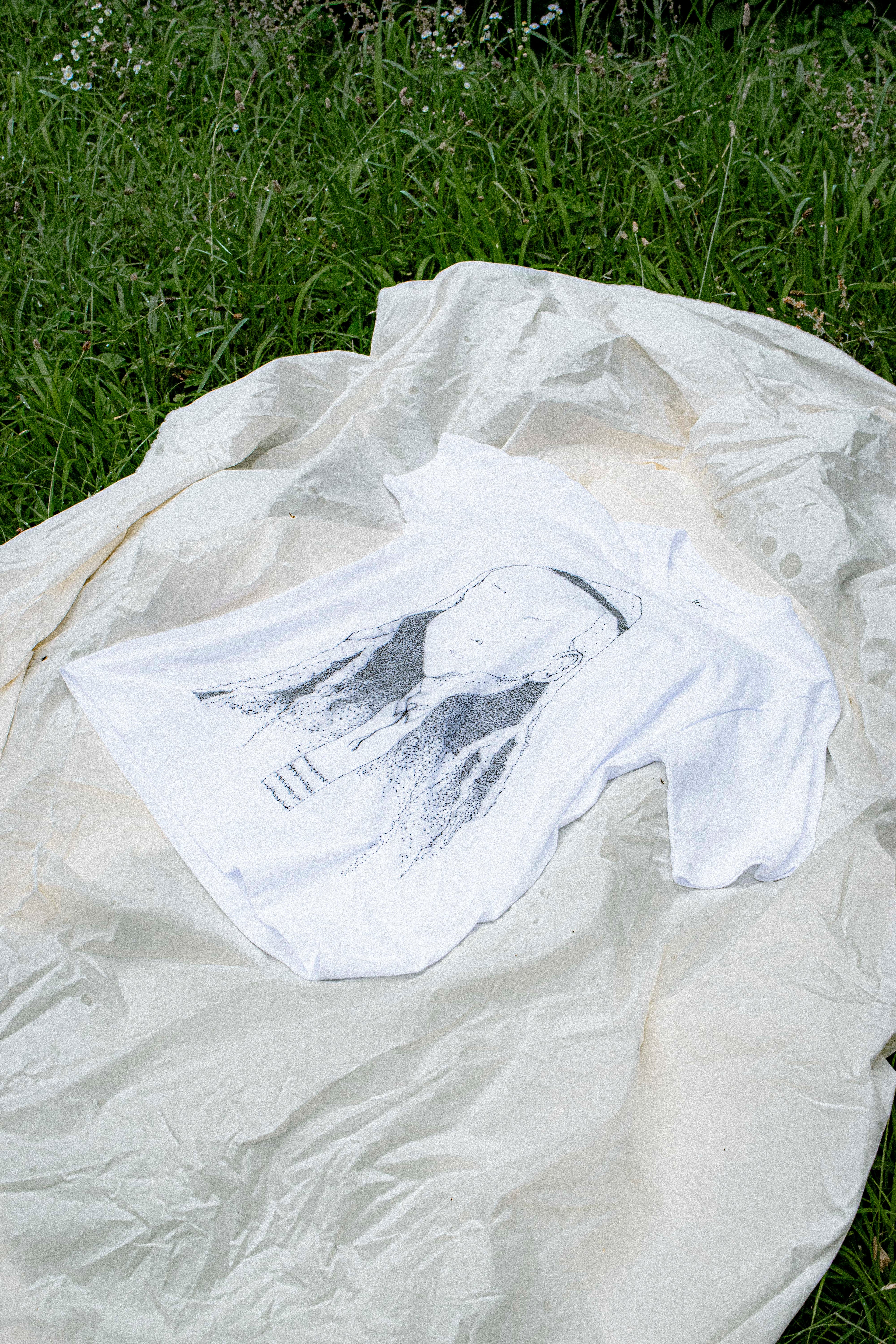 "A Girl T-shirt"(by Takuro Kawaguchi)