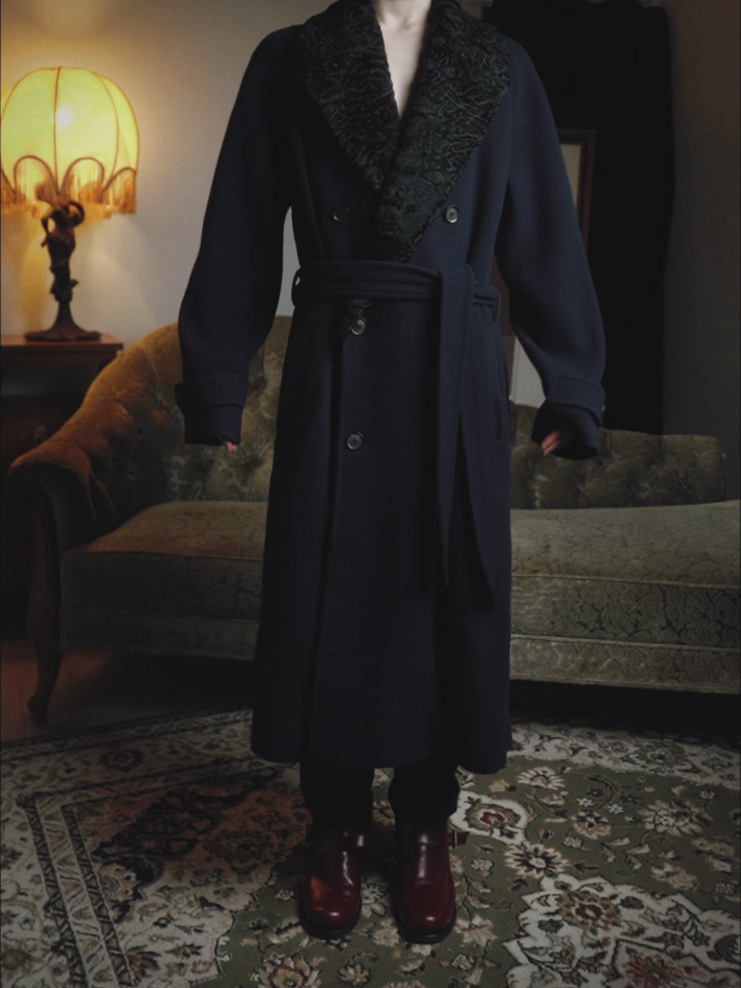 -SPECIAL- "CARUSO"
 Fur collar design belted melton coat