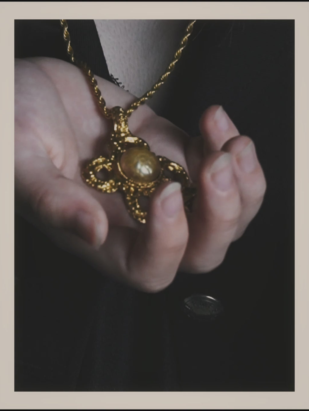 -SPECIAL- "YVES SAINT LAURENT" 80's-90's Baroque pearl textured gold pendant necklace