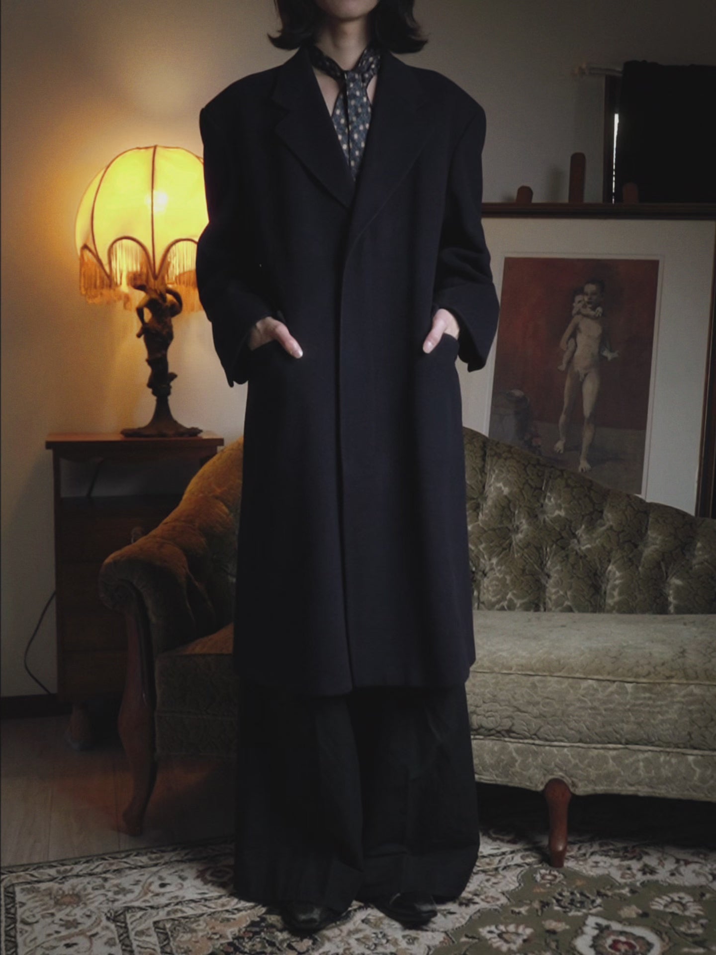 -SPECIAL- "BURBERRYS" 1980-1990's 
Classically tailored oversized 100% cashmere chester coat