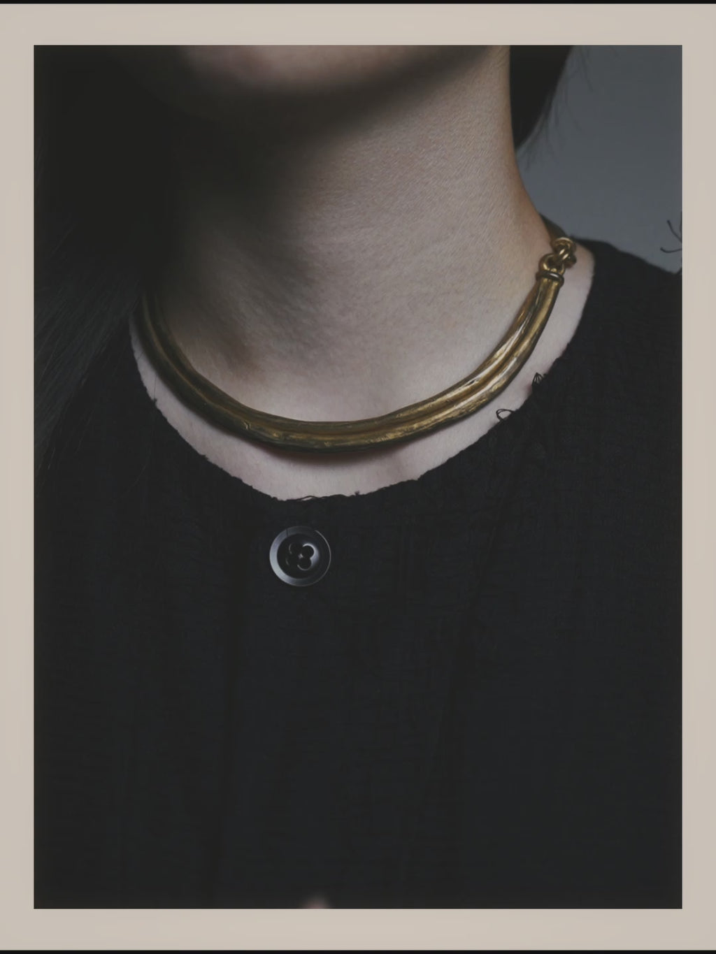 -SPECIAL- "Hermès" 80's-00's Sculptural gold tone choker necklace