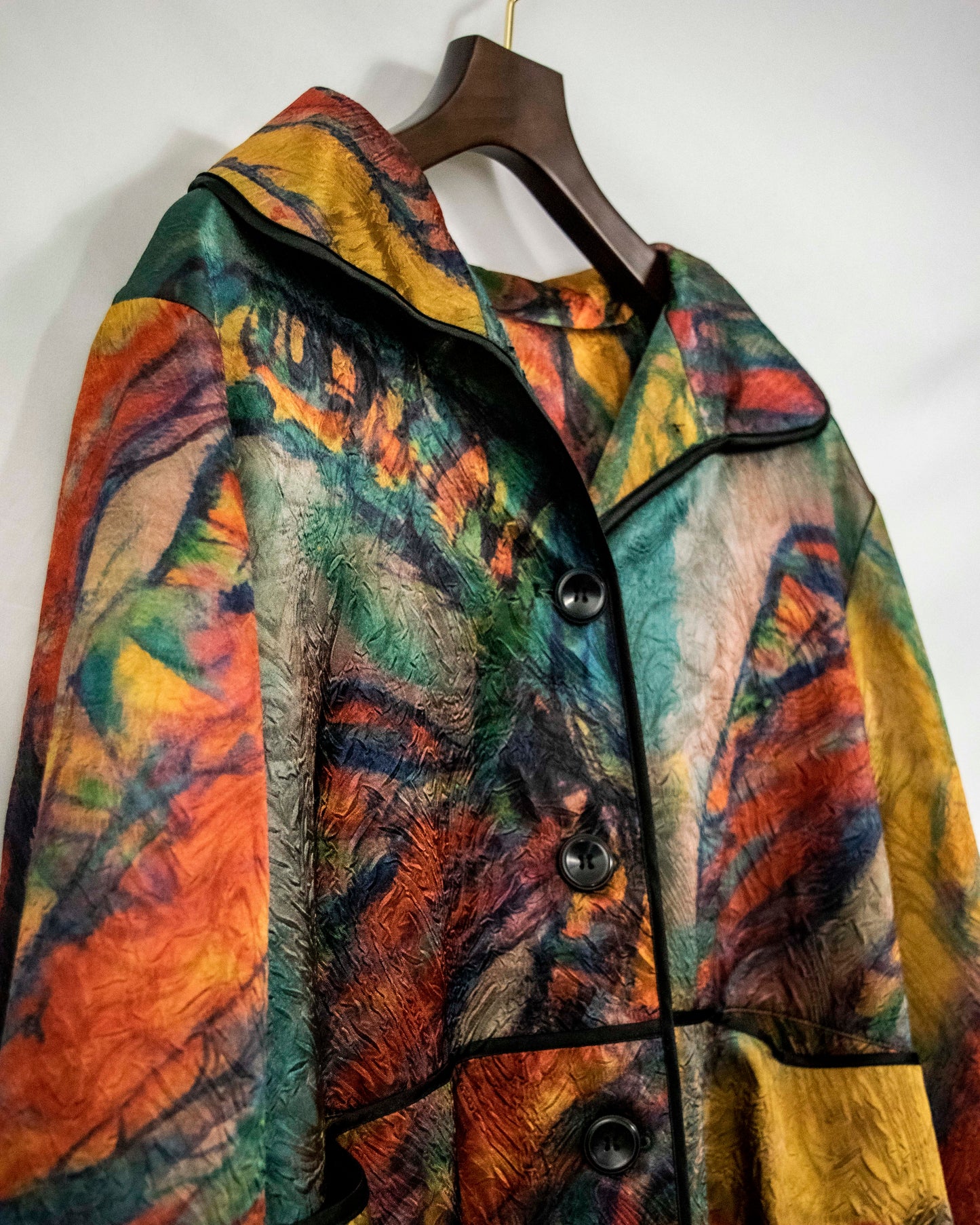 Old Glossy Marble Color Nylon Coat