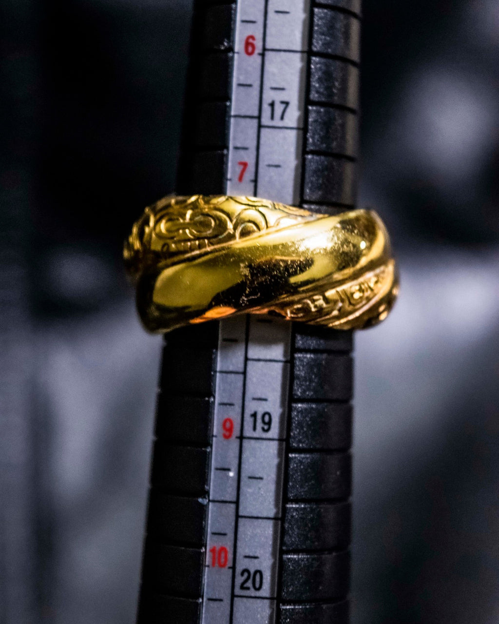 "COACH" Initial Pattern Undulating Ring