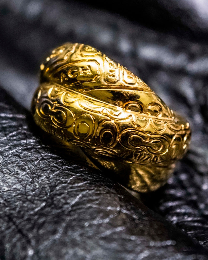 "COACH" Initial Pattern Undulating Ring