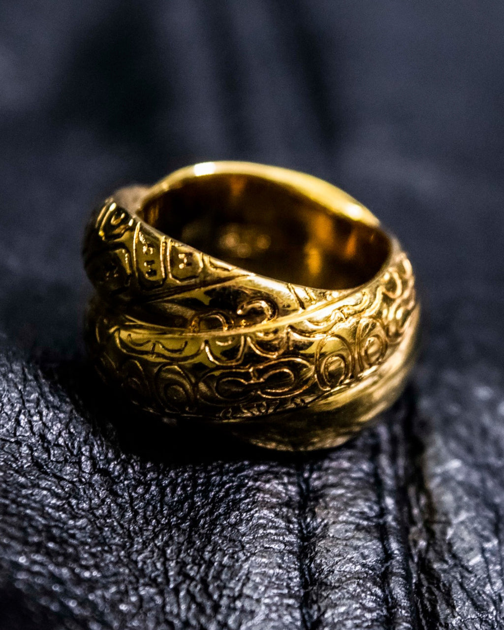 "COACH" Initial Pattern Undulating Ring