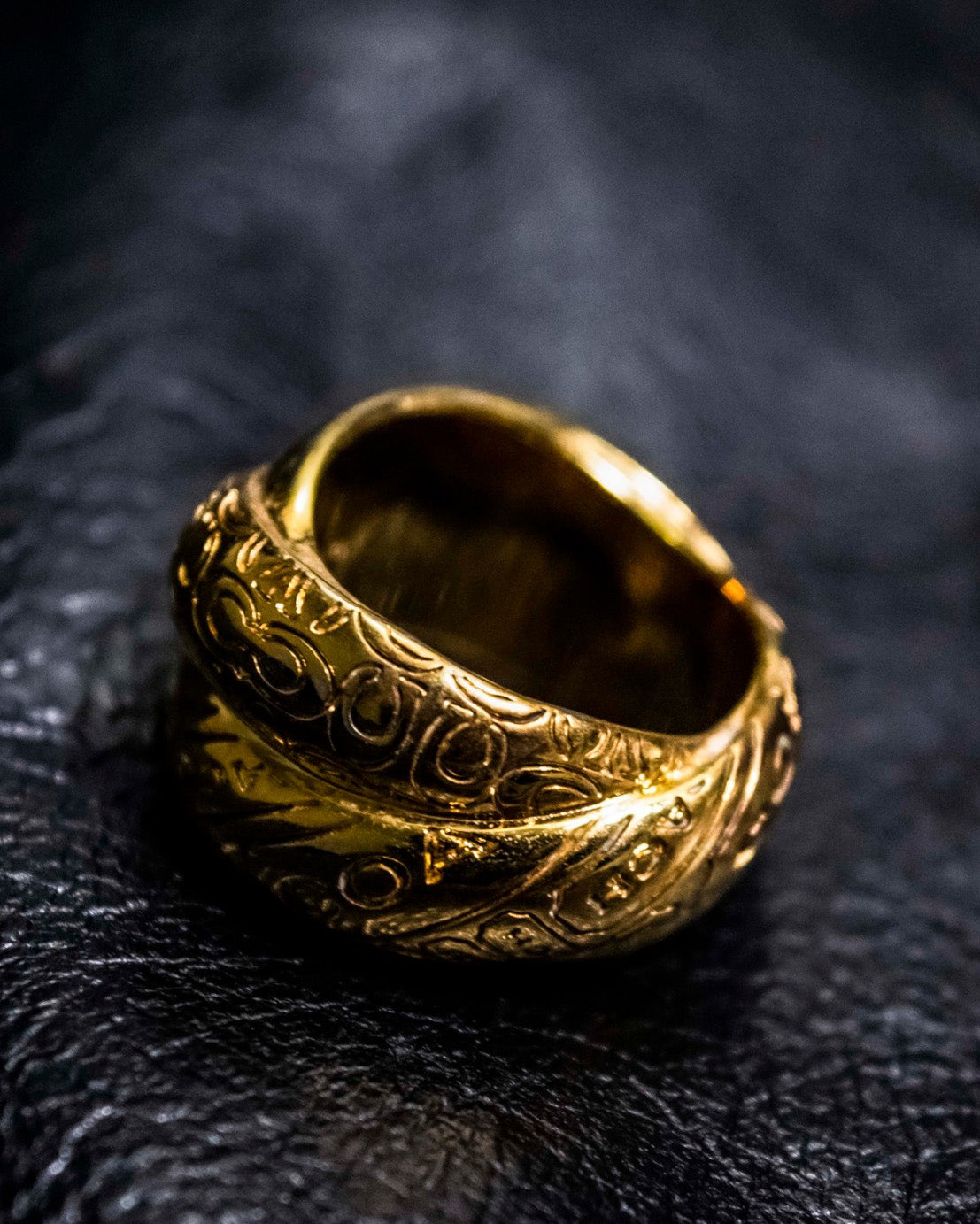 "COACH" Initial Pattern Undulating Ring