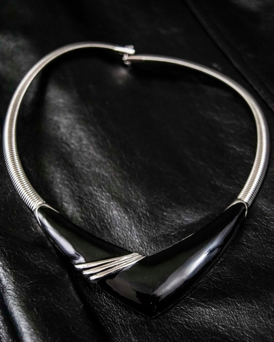 "MONET" Silver Line Design V-shaped Necklace