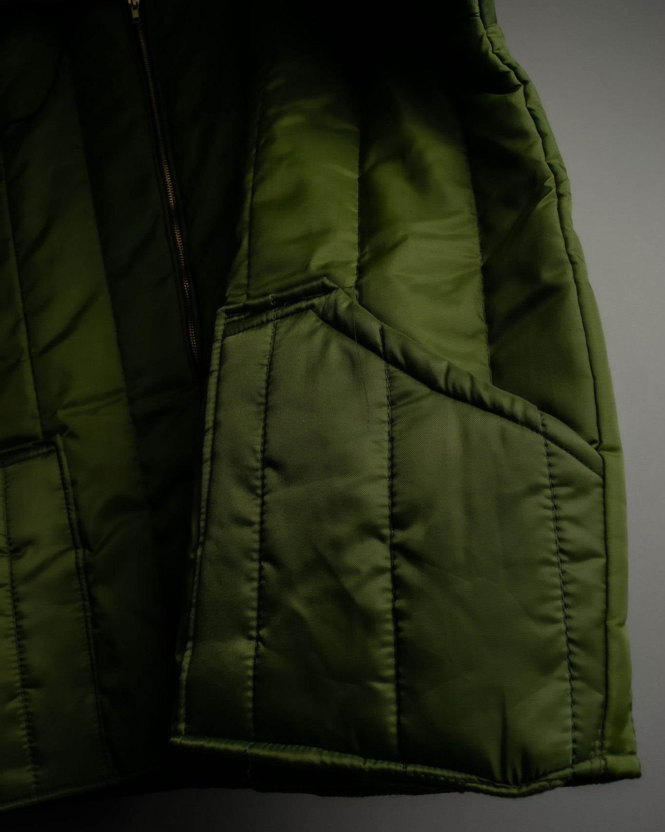 Box silhouette green down jacket