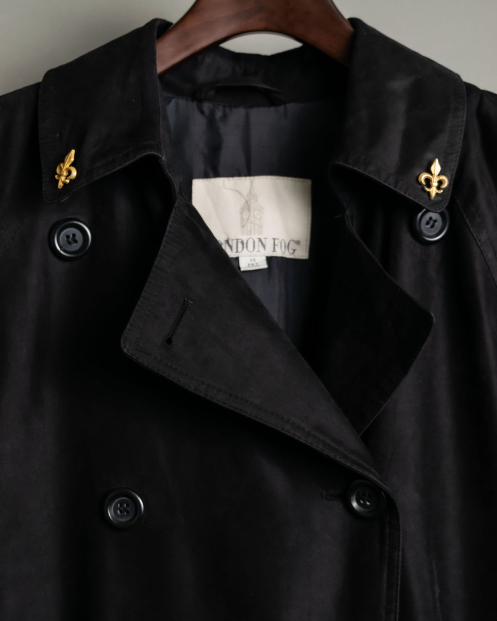 "LONDON FOG" High-quality Glossy Shine Crest Coat