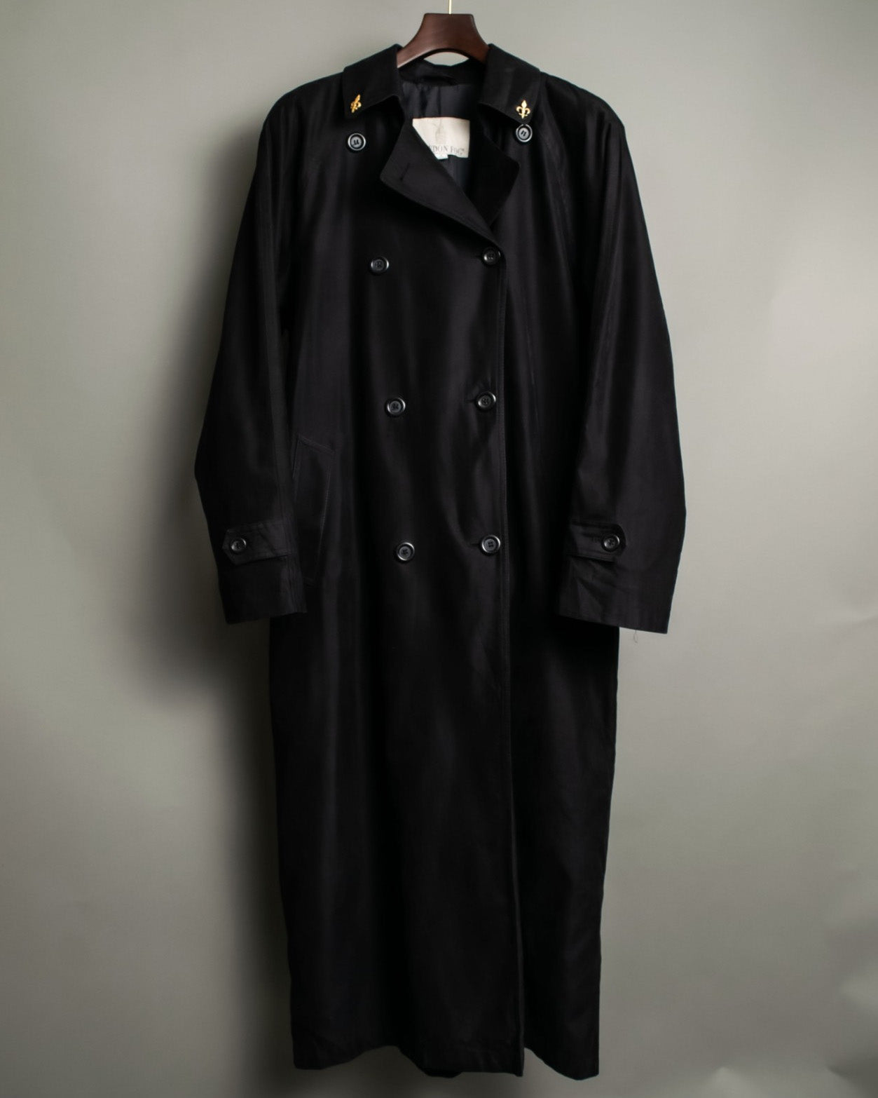 "LONDON FOG" High-quality Glossy Shine Crest Coat