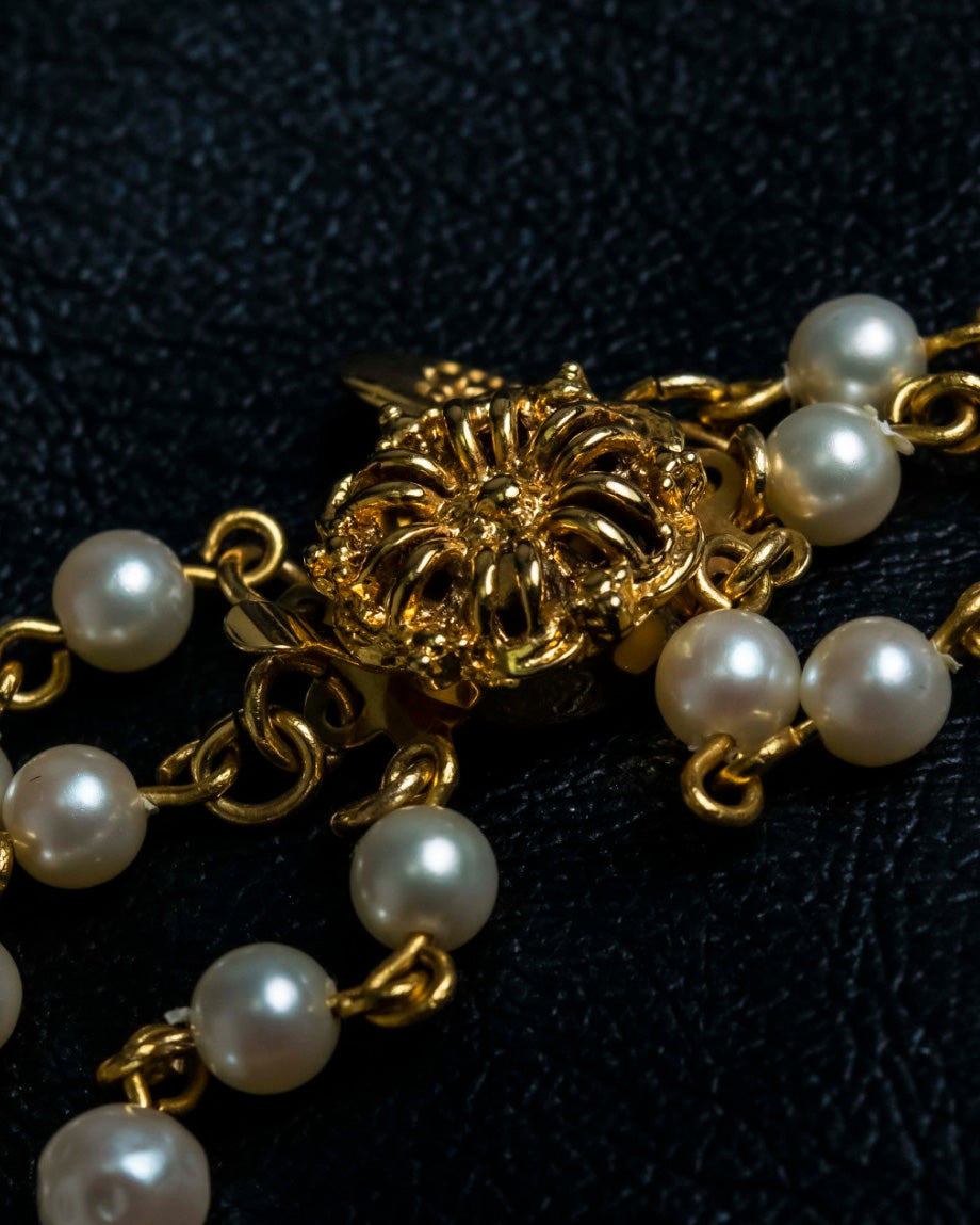 "MOOD SPECIAL" Gorgeous Three Chain Pearl Necklace