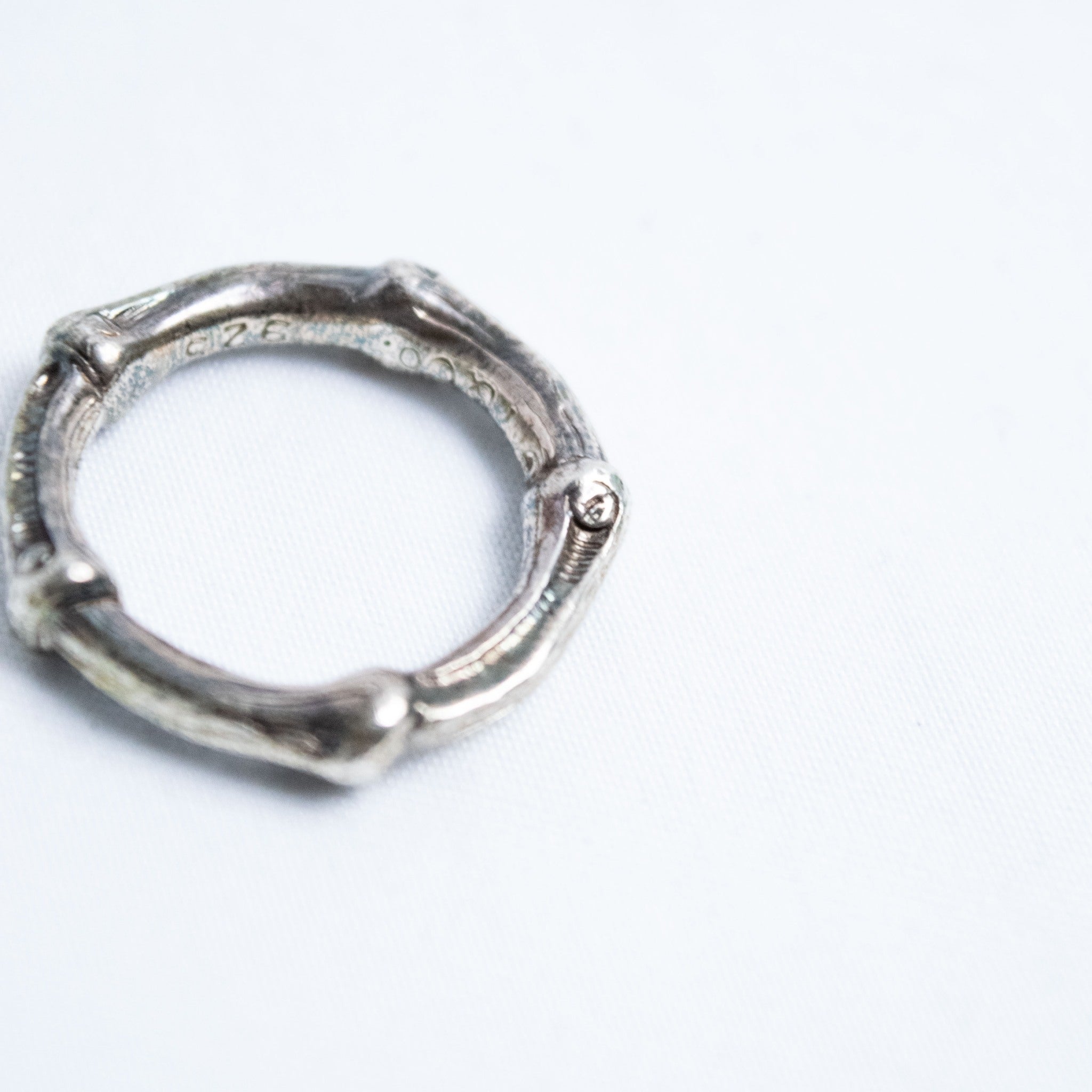 “Tiffany&amp;Co.”骨设计戒指