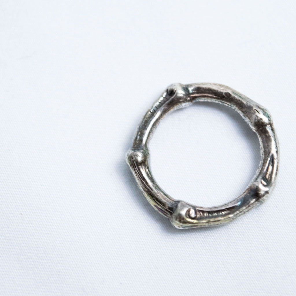 “Tiffany&amp;Co.”骨设计戒指