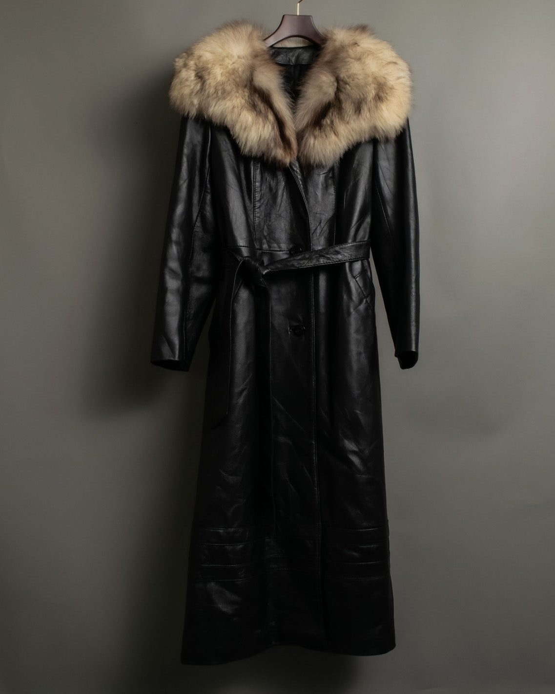 "MOOD SPECIAL" Impossible cutting fur collar leather coat