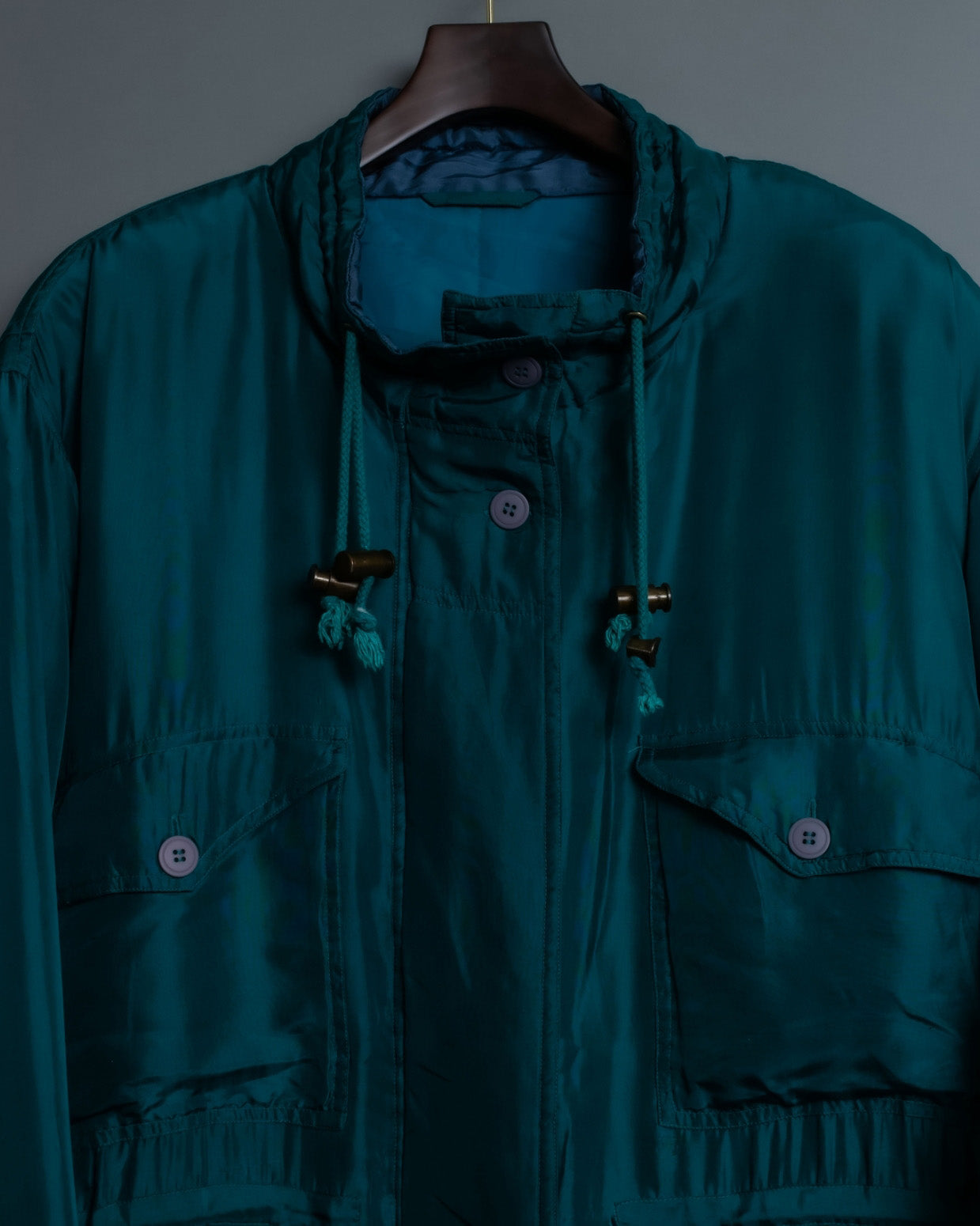 "MOOD SPECIAL" Silk 100% Spring Waist Squeeze Gimmick Stand Collar Jacket