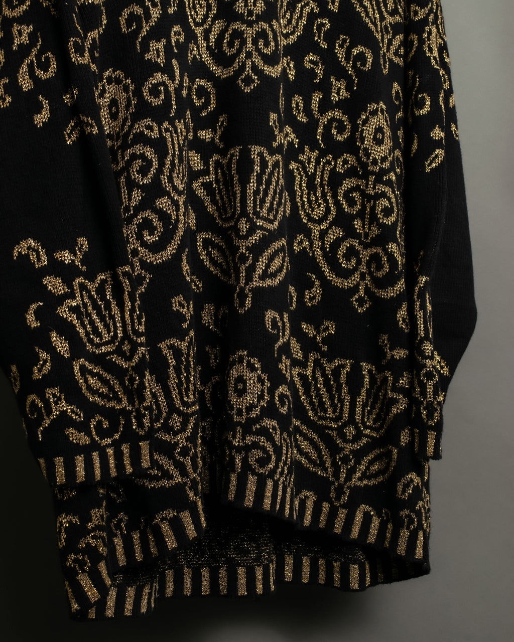 "Pierre Cardin"Beautiful Pattern Gorgeous Knit