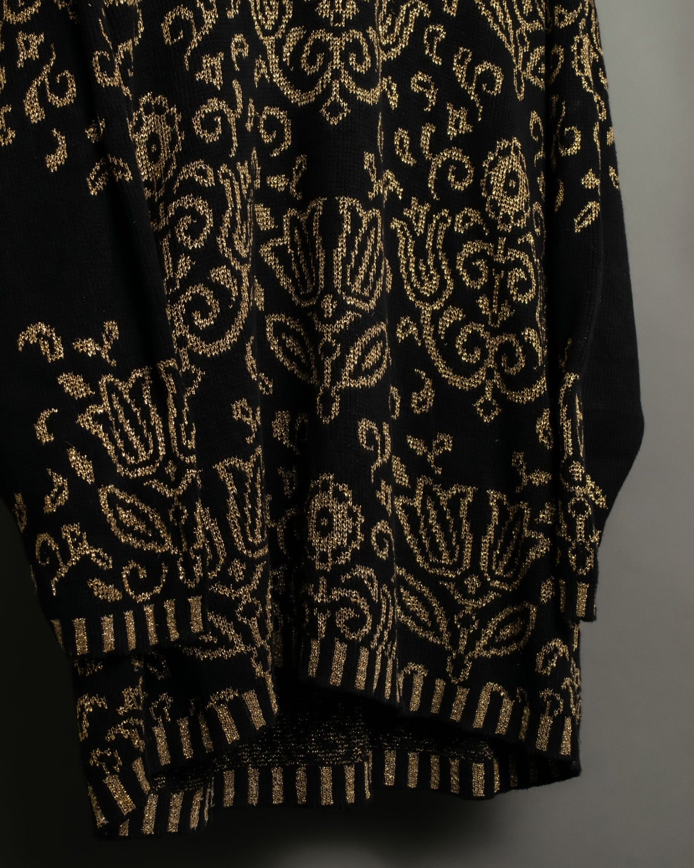 "Pierre Cardin"Beautiful Pattern Gorgeous Knit