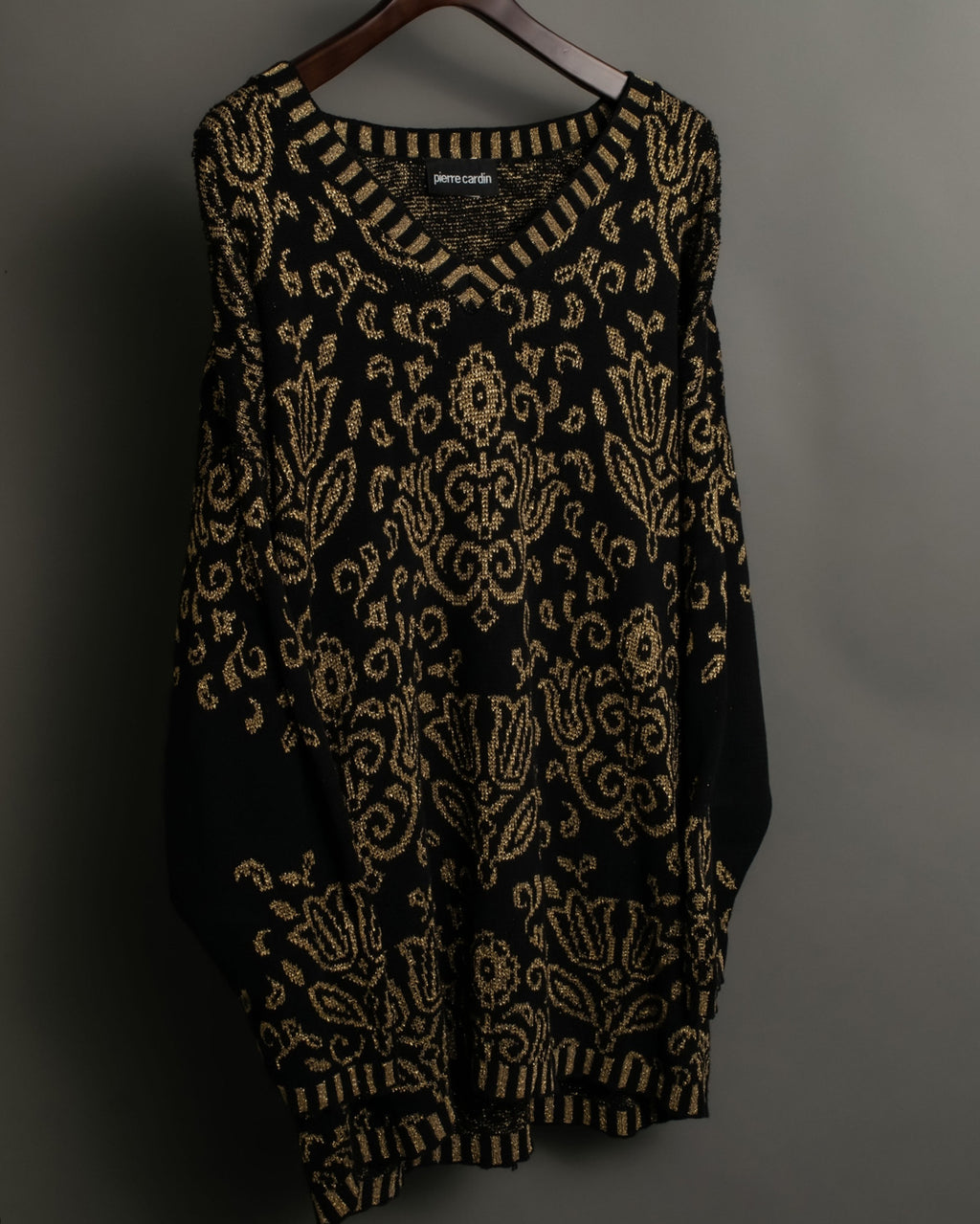 "Pierre Cardin"Beautiful Pattern Gorgeous Knit