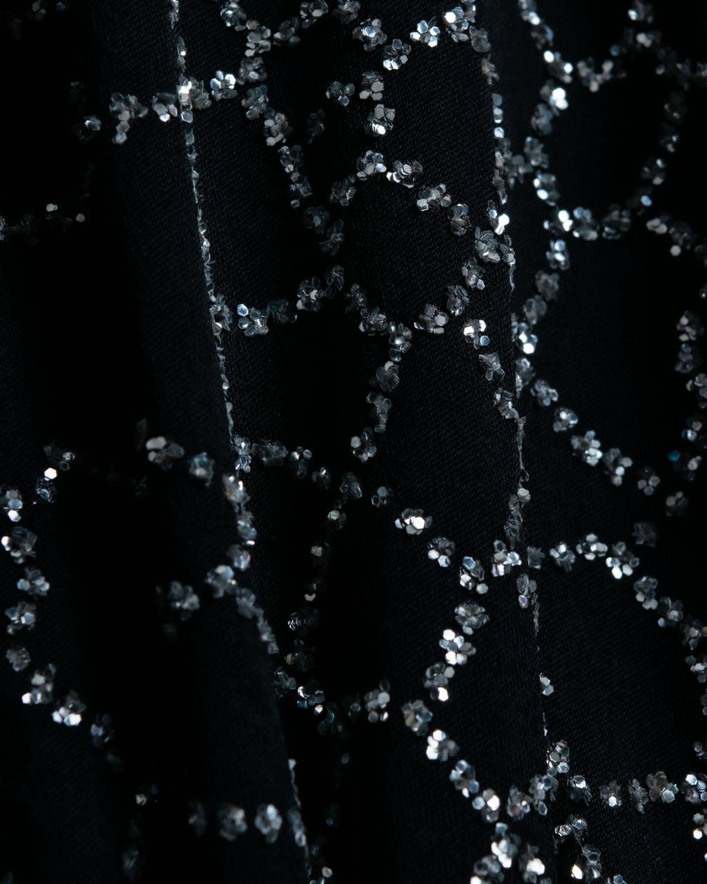 V-neck Net Sequin Design Top