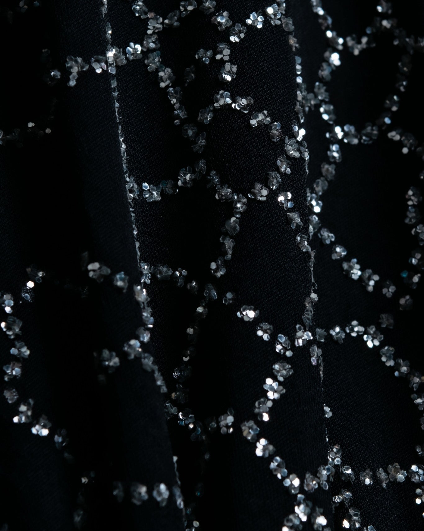 V-neck Net Sequin Design Top