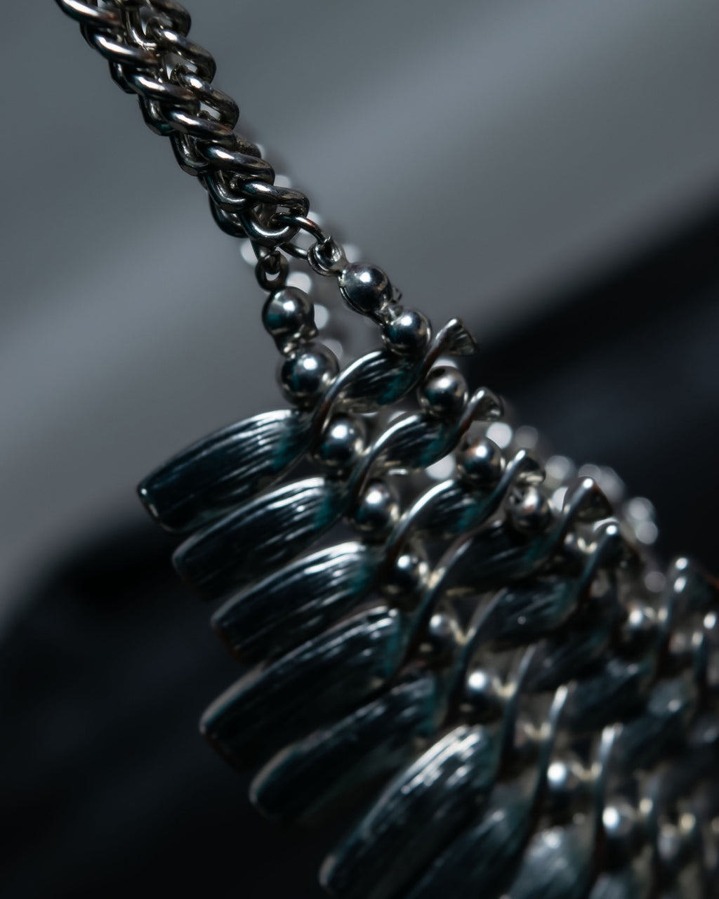 "MOOD SPECIAL" Undulating Silver Double Design Necklace