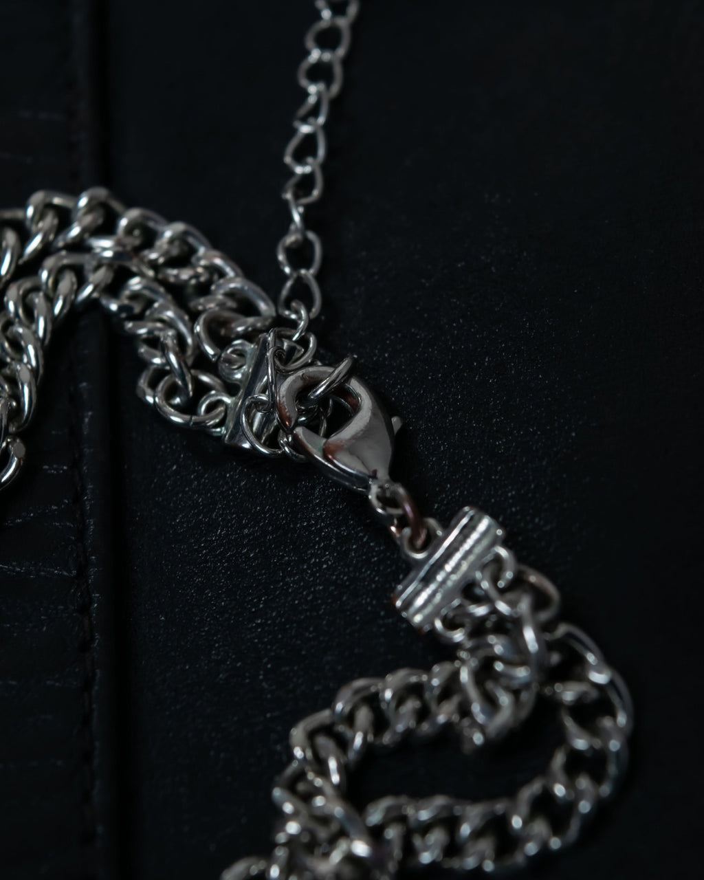 "MOOD SPECIAL" Undulating Silver Double Design Necklace