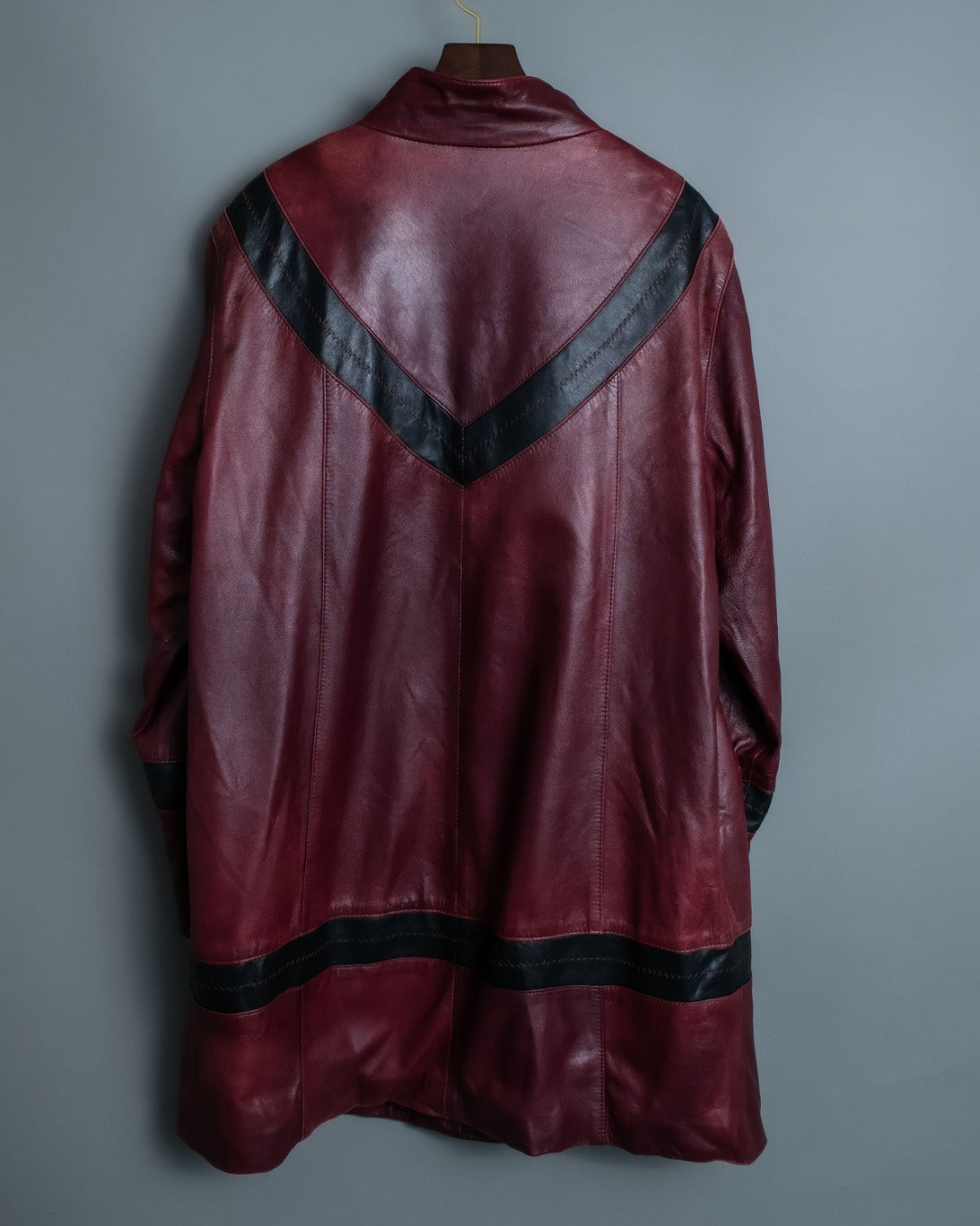 "MOOD SPECIAL" Stand Collar Black Line Jagged Leather Jacket