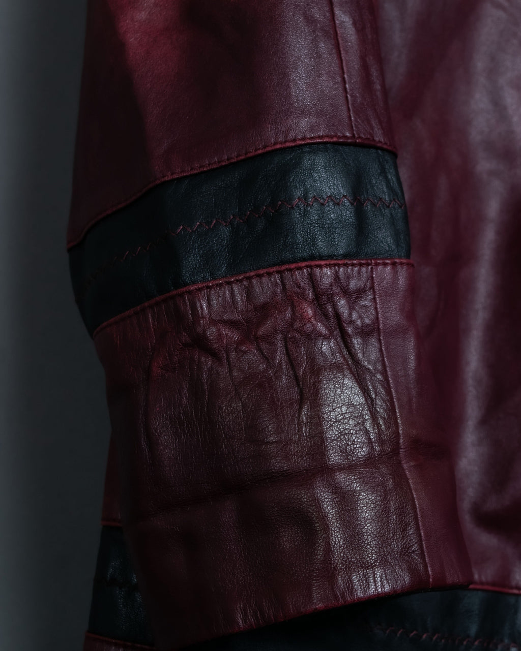 "MOOD SPECIAL" Stand Collar Black Line Jagged Leather Jacket