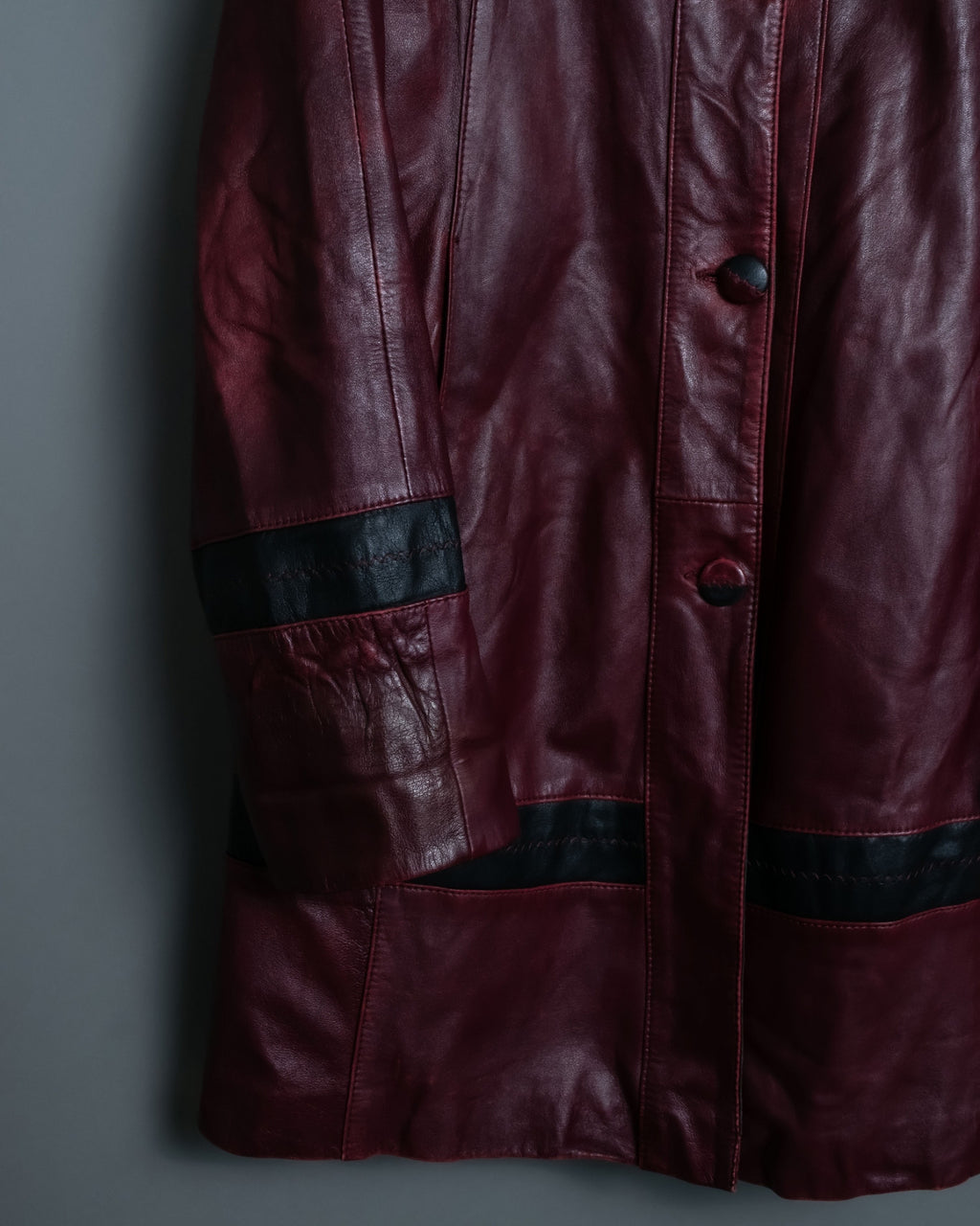 "MOOD SPECIAL" Stand Collar Black Line Jagged Leather Jacket