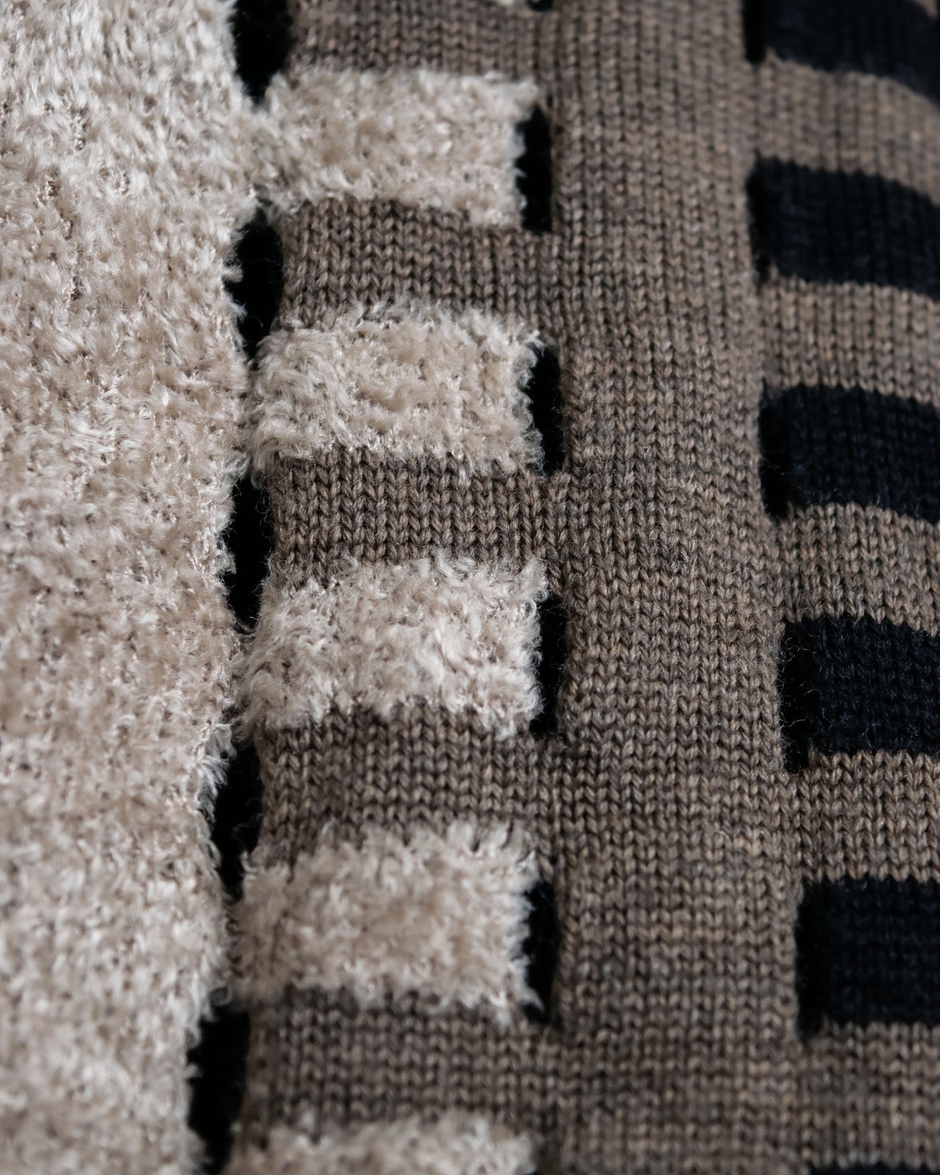 "FENDI"  Layered Design Of Horizontal Bars Perforated Knit