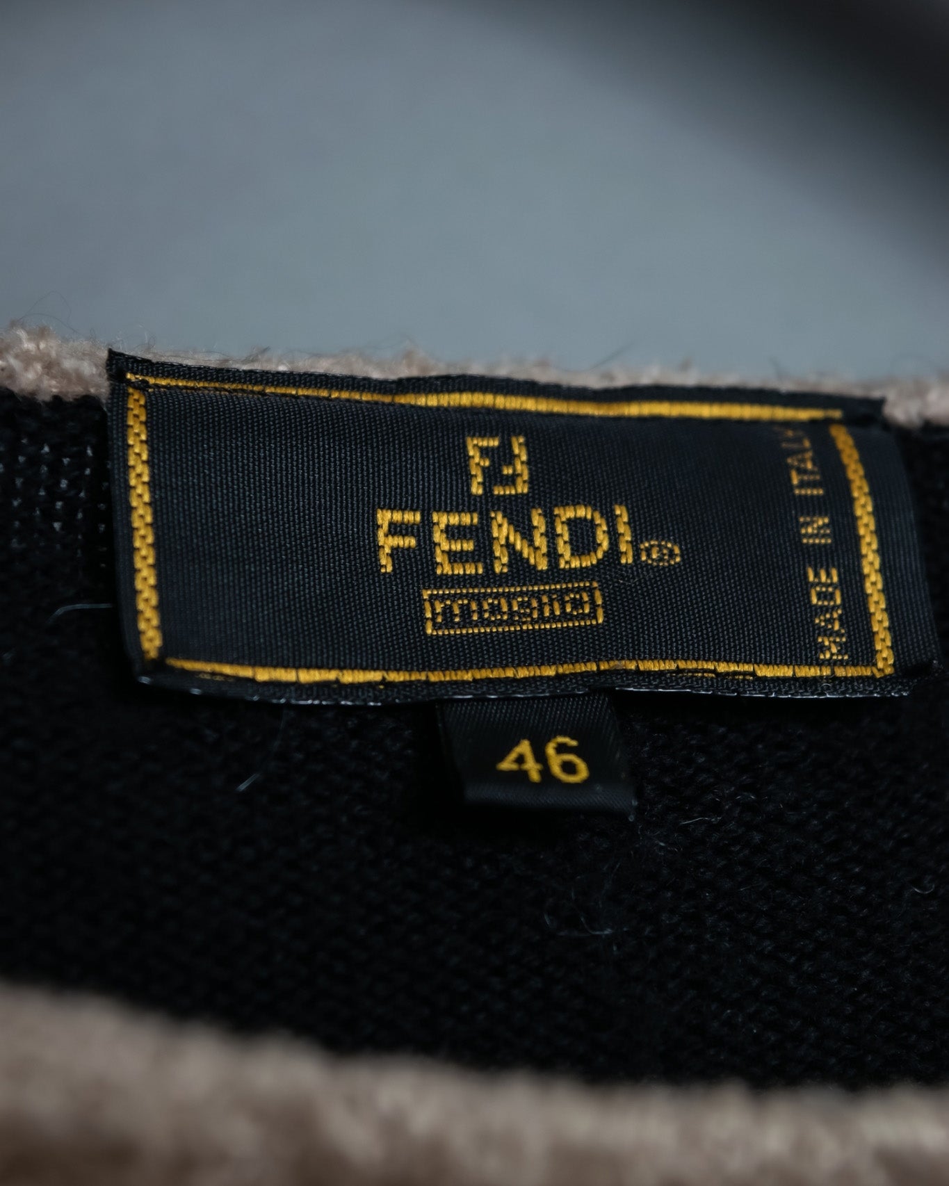 "FENDI"  Layered Design Of Horizontal Bars Perforated Knit