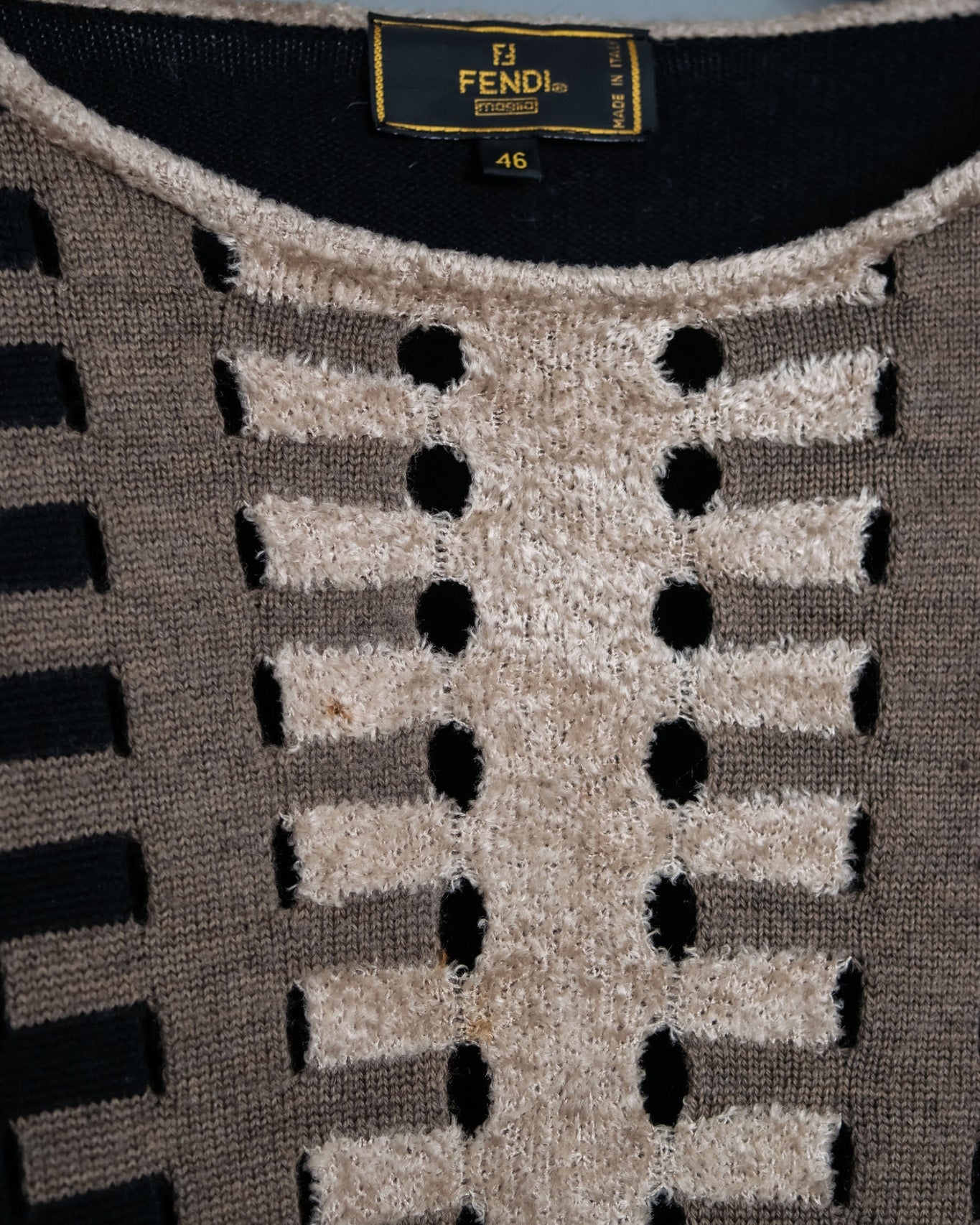 "FENDI"  Layered Design Of Horizontal Bars Perforated Knit