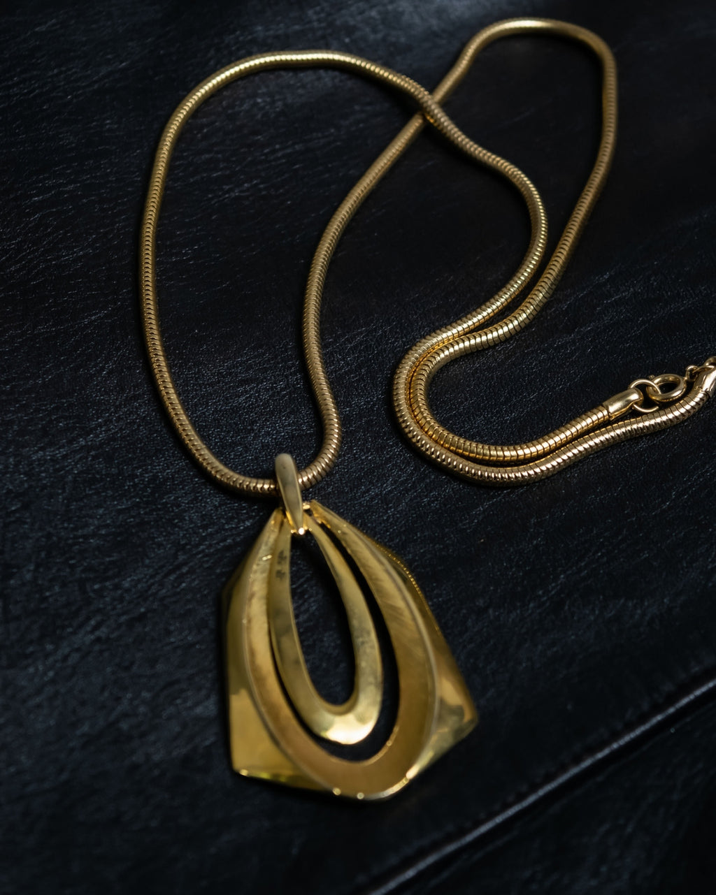 Double Structure Gold Square Necklace