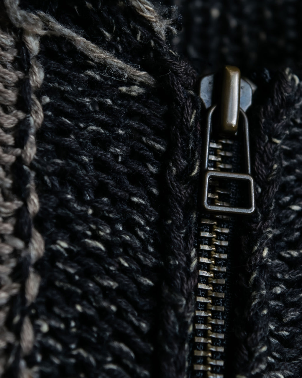 Luxury Fabric Bicolor Zip-up Knit