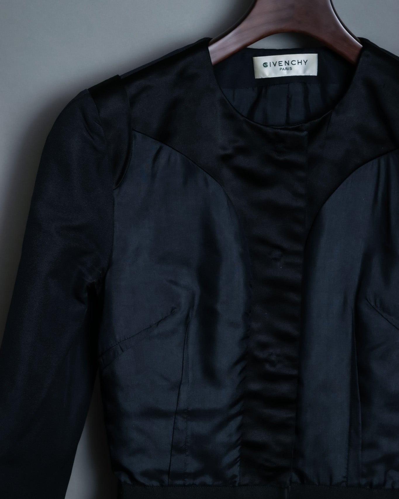 "MOOD SPECIAL" GIVENCHY Inside Out Design Tight Jacket