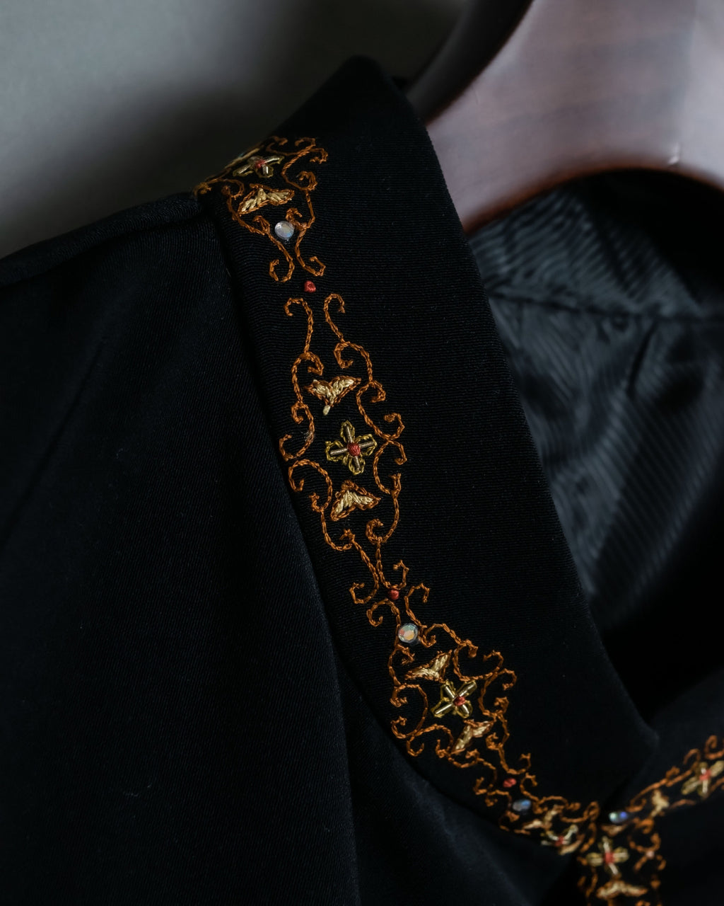 Embroidered Mao Color Black Vest