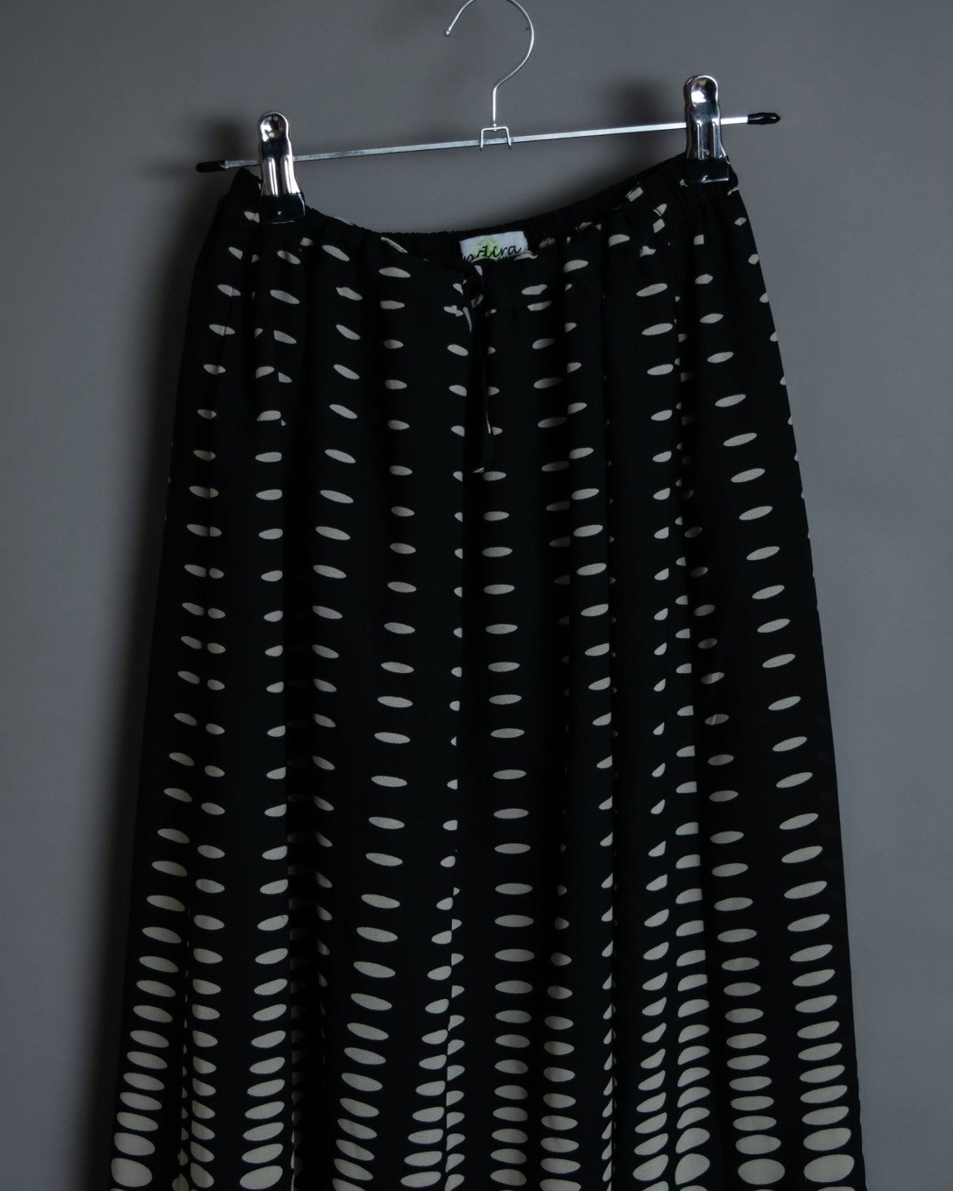 Universal Dot Monotone Unisex Skirt