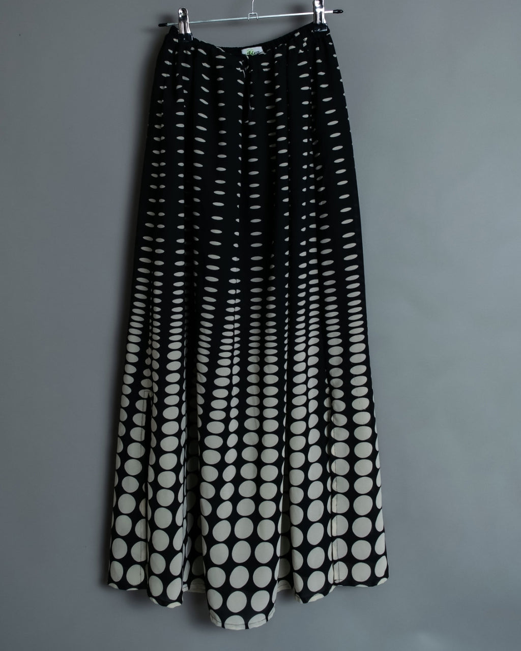 Universal Dot Monotone Unisex Skirt