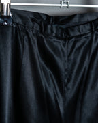 Glossy Relaxed Silhouette Side Clasp Pants