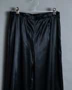 Glossy Relaxed Silhouette Side Clasp Pants