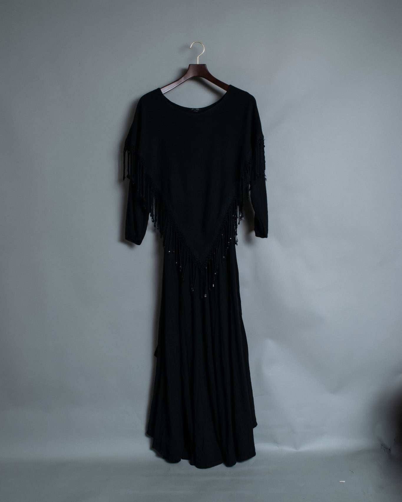 "MOOD SPECIAL" Black Fringe Beautiful Silhouette Unisex Dress