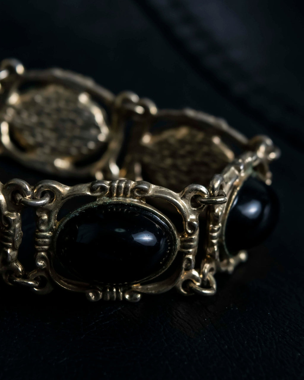 Vintage Ancient Design Bangle