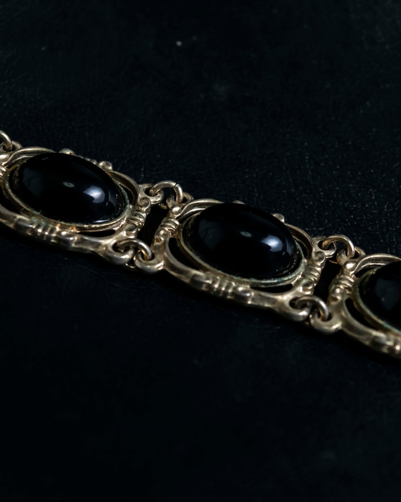 Vintage Ancient Design Bangle