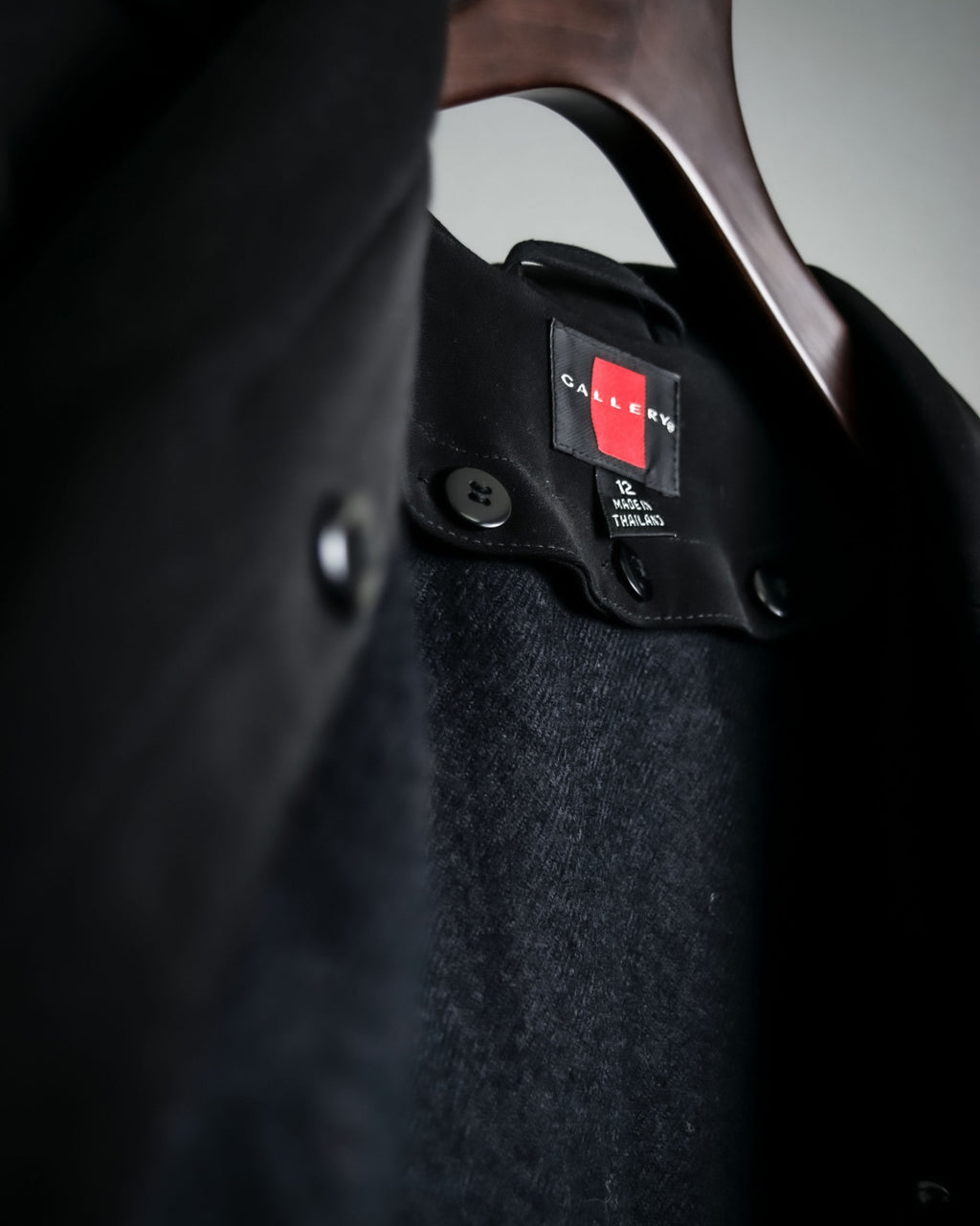 Beautiful Back Waist Drawer Coat