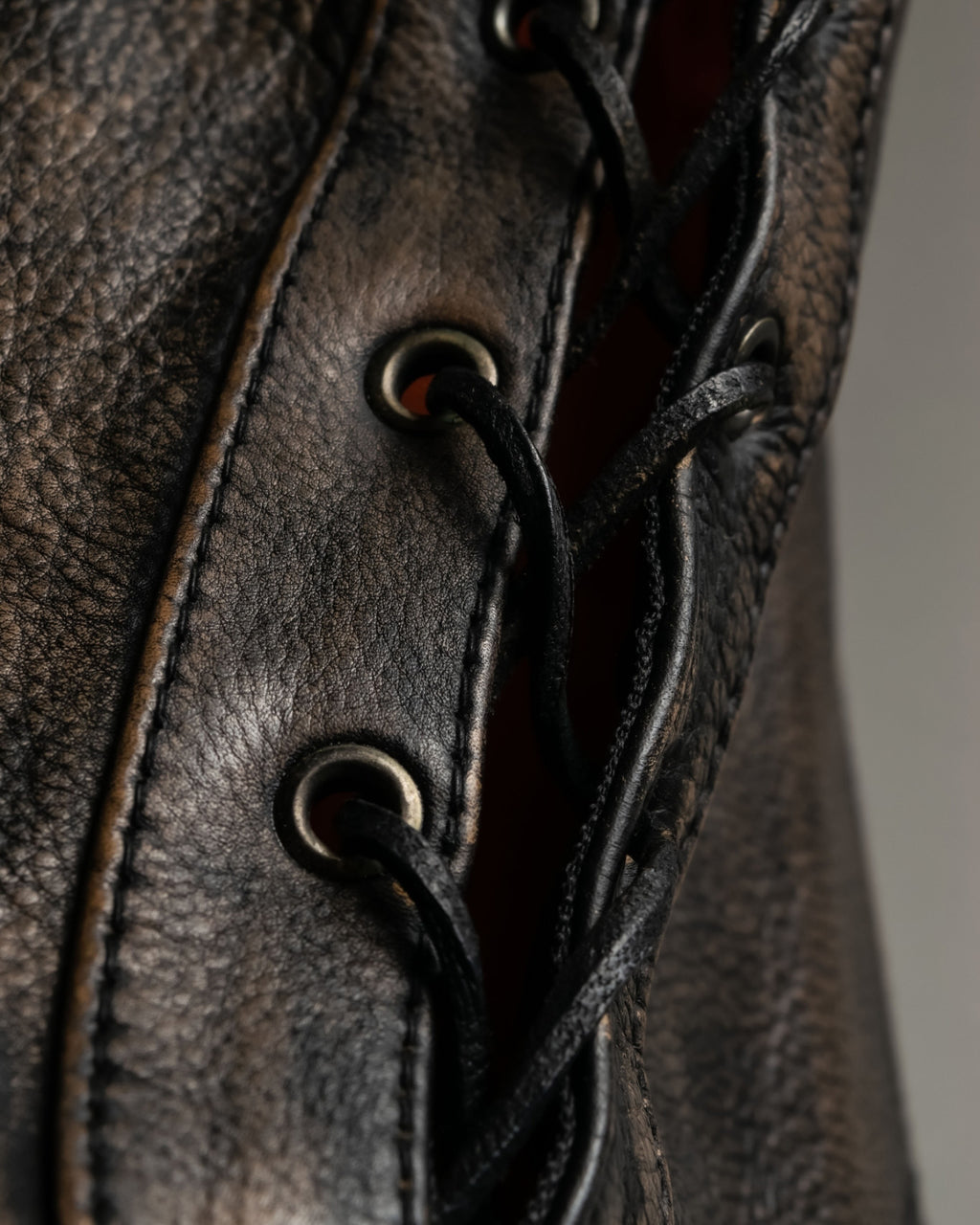 "MOOD SPECIAL" Knitting Design Dark Atmosphere Leather Vest