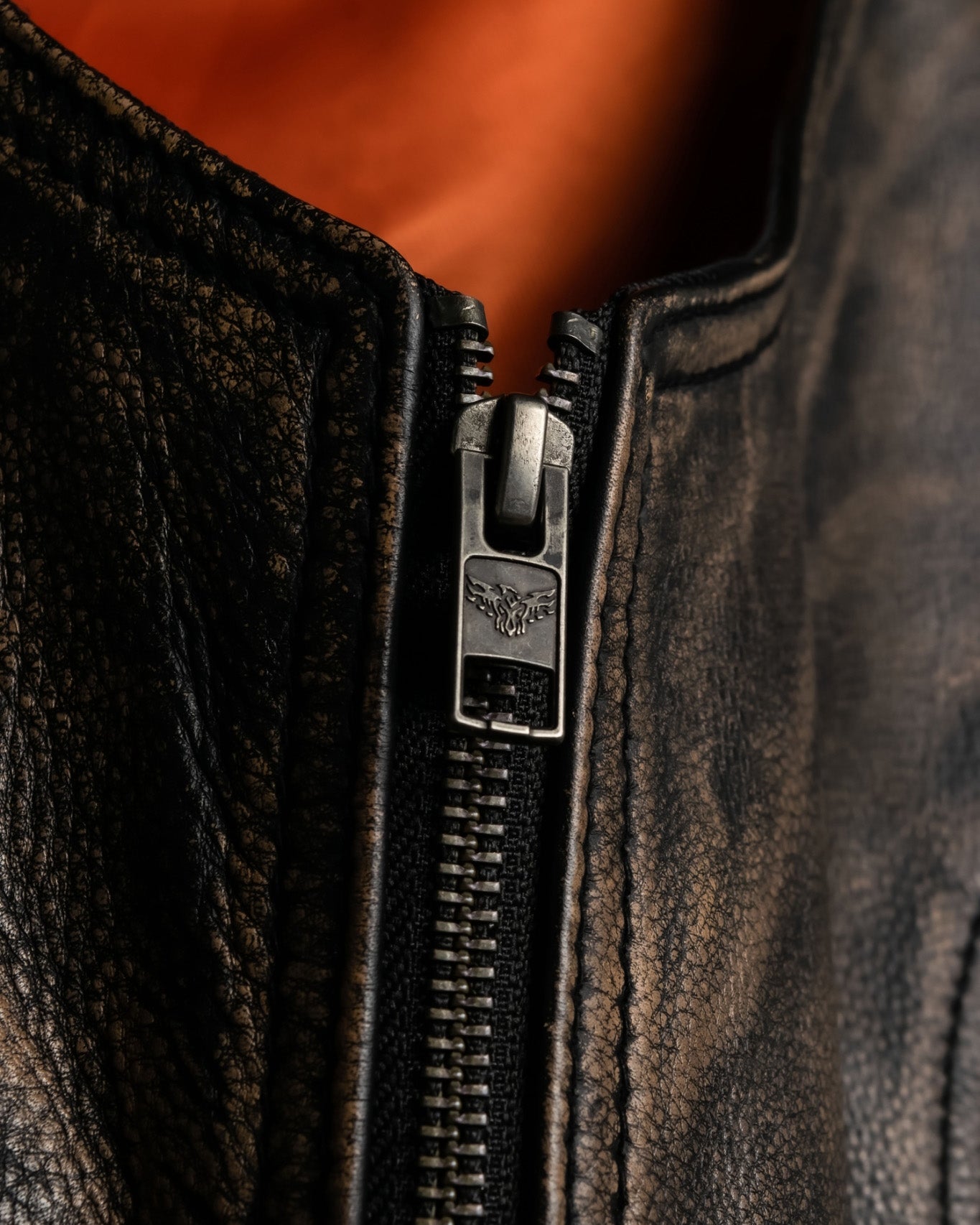 "MOOD SPECIAL" Knitting Design Dark Atmosphere Leather Vest