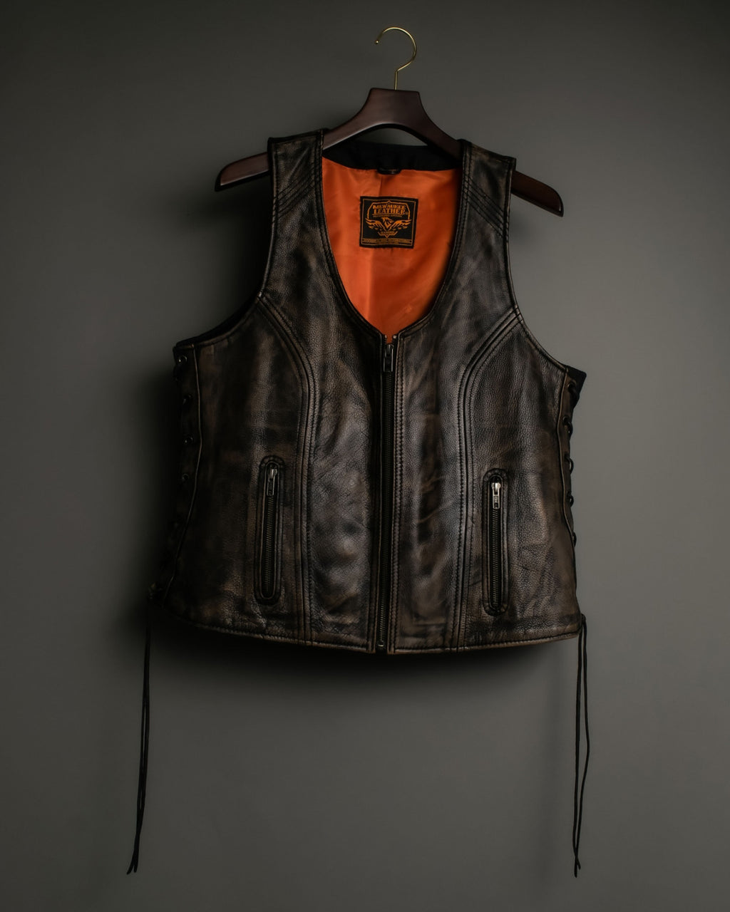 "MOOD SPECIAL" Knitting Design Dark Atmosphere Leather Vest
