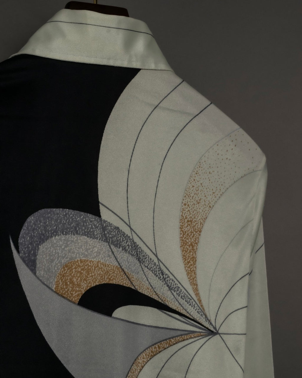 "USA" 70s Round Line Art Pattern Polyester Shirt